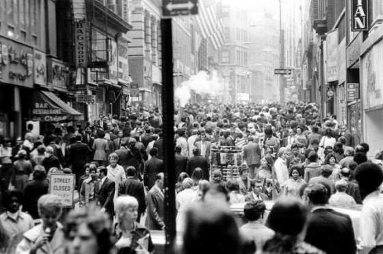 new-york-crowded-street